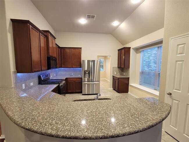 Building Photo - 537 Peregrine Way