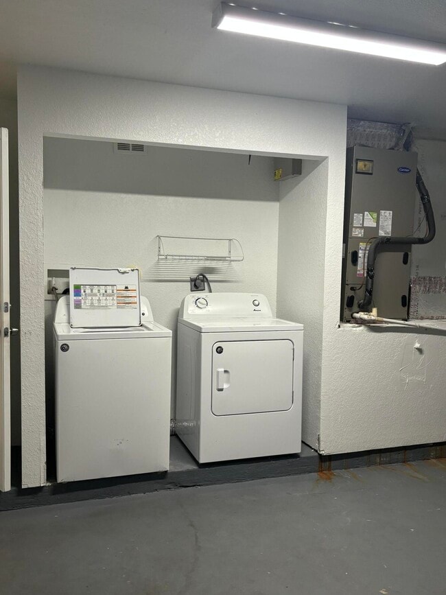 Building Photo - 12577 Westhampton Cir