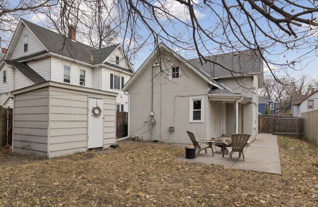 Building Photo - 1504 4th St NE