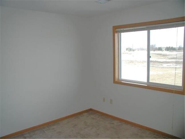 Building Photo - 1322 214th Ave