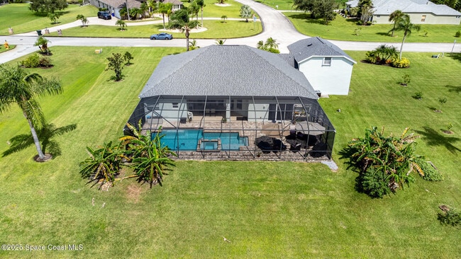Building Photo - 929 Hialeah St