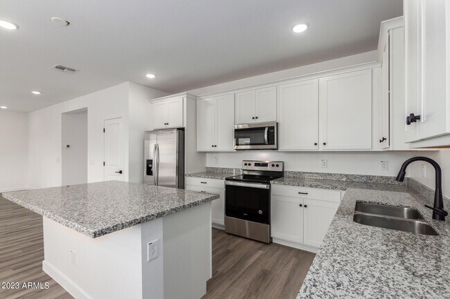 Building Photo - 16968 W Diana Ave