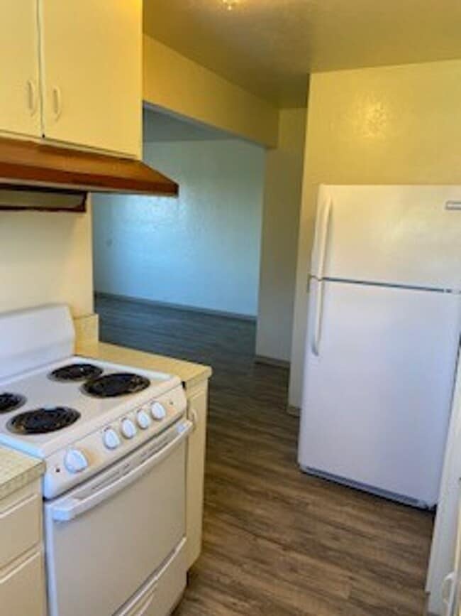 Building Photo - 840 8th St