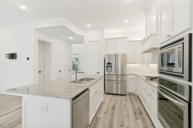 Building Photo - 1050 Marian Dr