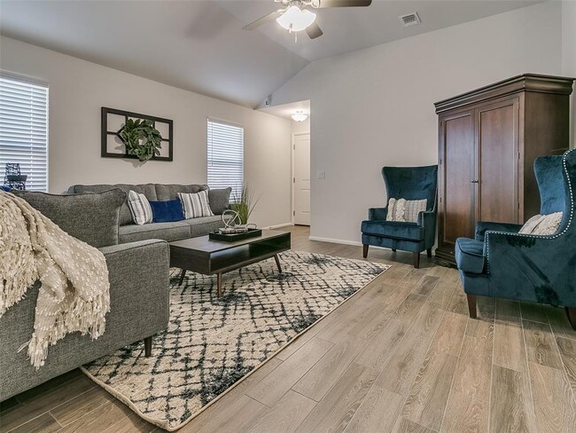 Building Photo - 2521 Finesilver Ln