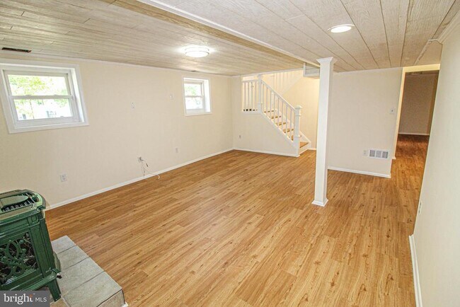 Building Photo - 24201 Bush Hill Rd