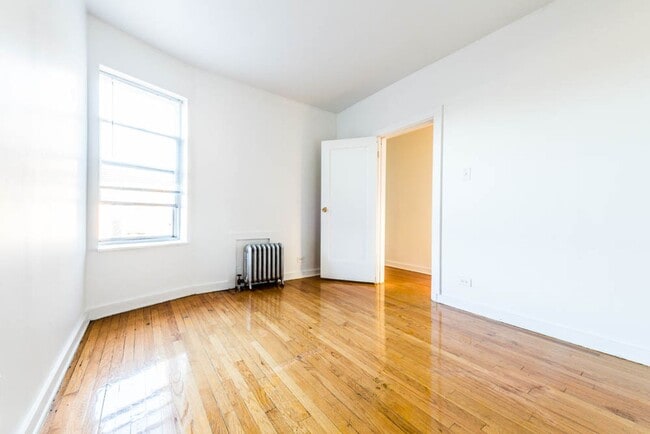 Building Photo - 8200 S Ingleside