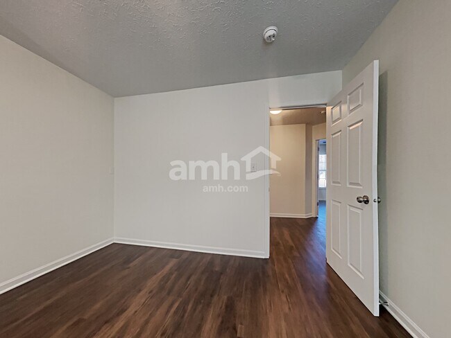 Building Photo - 4157 S Woodtrail Ln