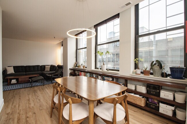 Building Photo - 740 S Federal St