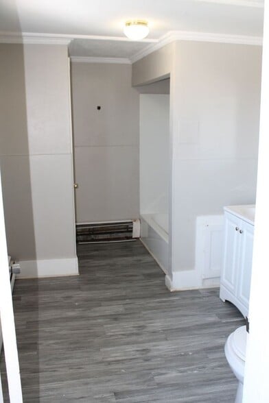 Building Photo - 20 Bellevue St