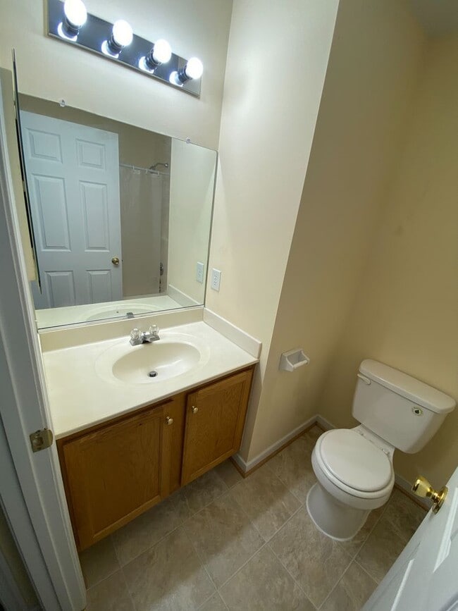 Building Photo - 5504 Millstream Ln