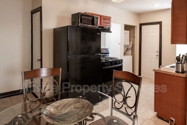 Building Photo - 2153 Stansbury St