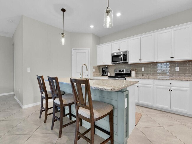 Building Photo - 3637 Passion Vine Dr