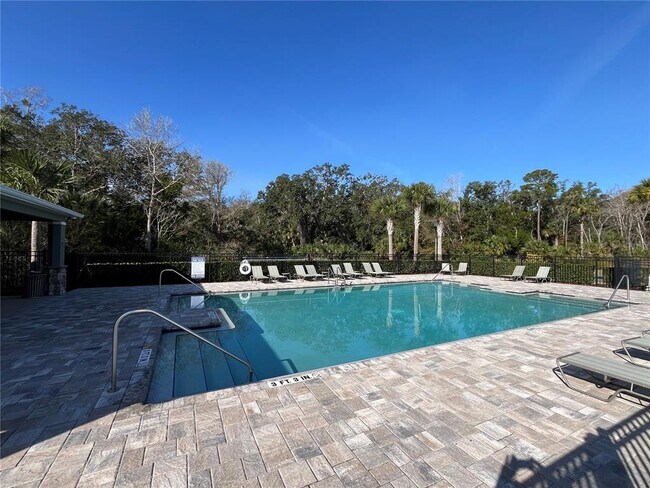 Building Photo - 2219 Lake Preserve Cir