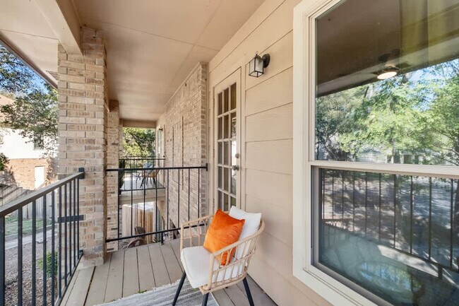 Building Photo - 13702 Yellow Oak Cir