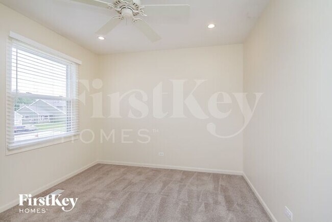 Building Photo - 1421 Timber Ln