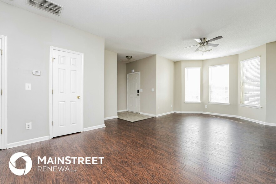 Building Photo - 2305 Nicole Dr