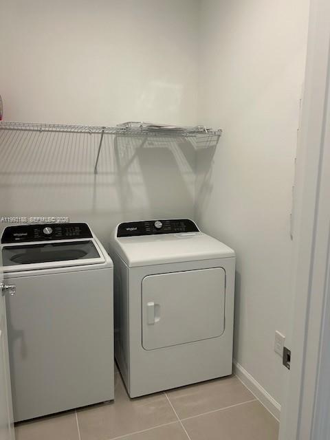 Building Photo - 6385 Honor Wy