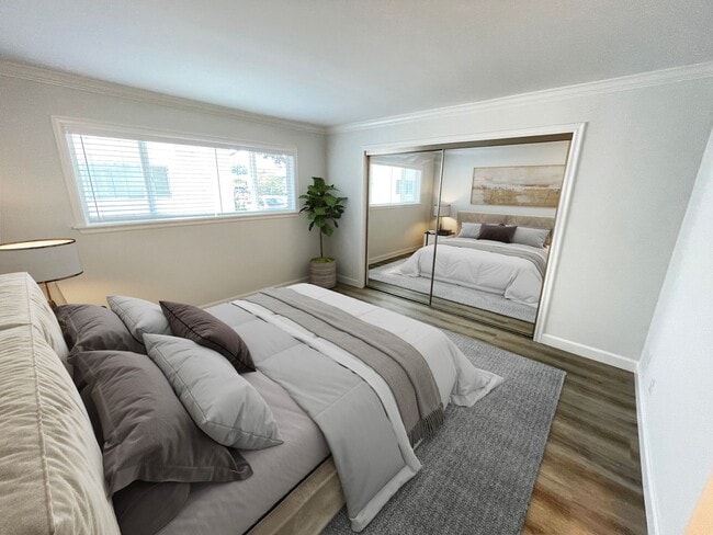 Building Photo - 9612 Lucerne Ave