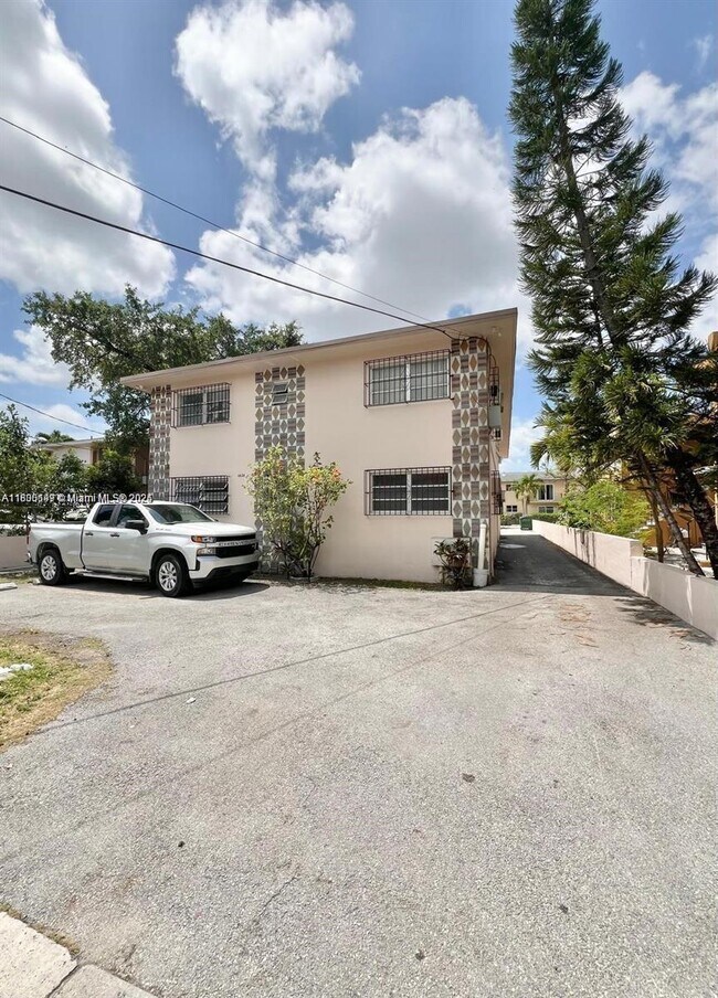 Building Photo - 1828 NW 19th St
