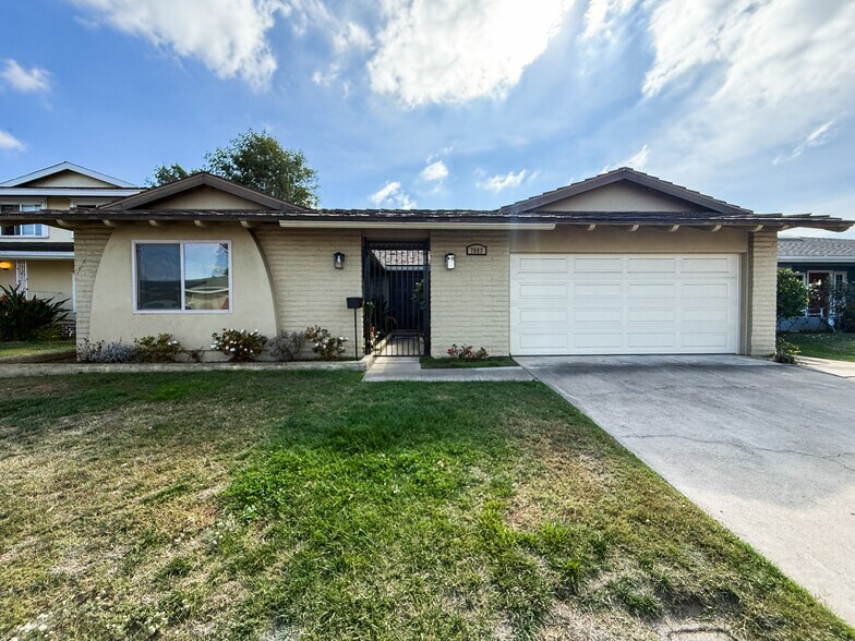 Primary Photo - 7003 Batista St