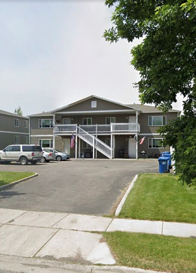 Building Photo - 8 Michael Grove Ave