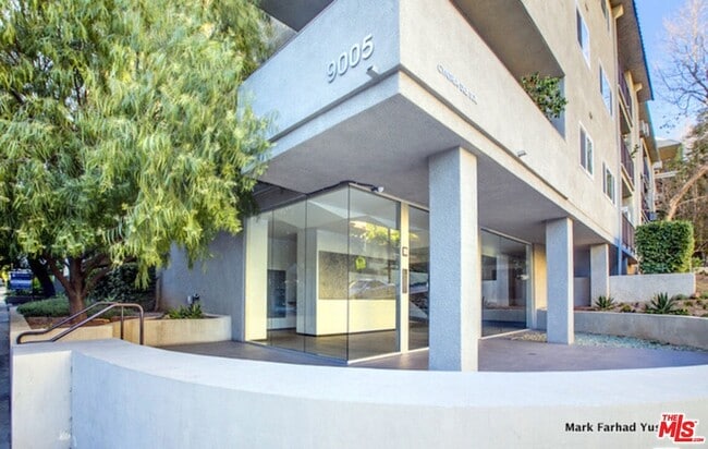 Building Photo - 9005 Cynthia St