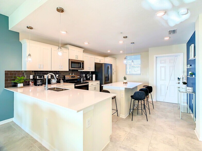 Building Photo - 3131 Paradox Cir