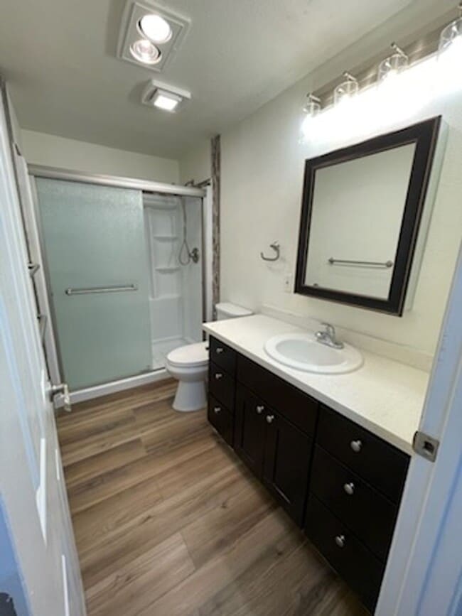 Building Photo - Newly Remodeled 3 Bedroom 1 Bathroom Ranch...