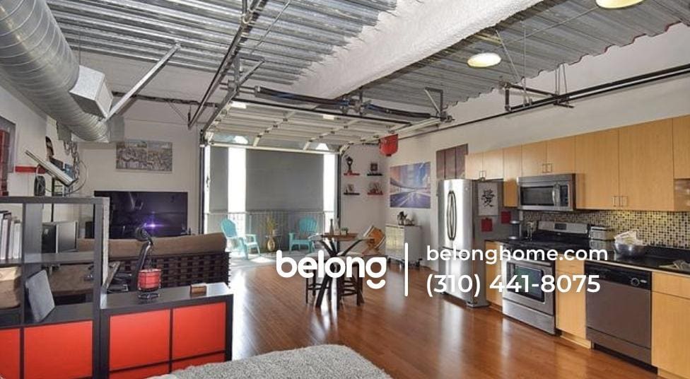 Building Photo - 200 N San Fernando Rd