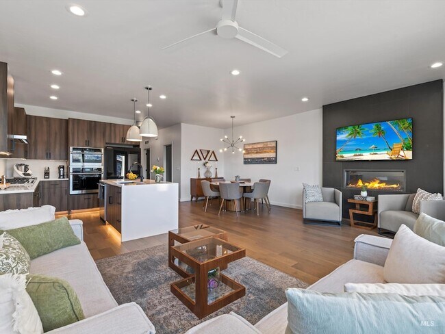 Building Photo - 1251 E Echelon Rdg Ln