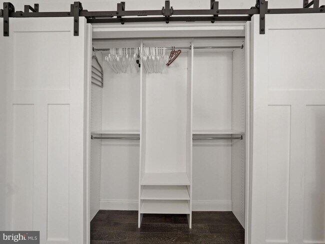 Building Photo - 2605 Arcola Ave