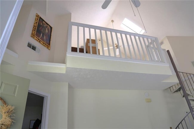 Building Photo - 685 Crossbridge Alley