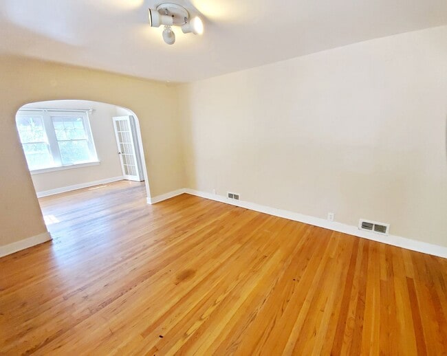 Primary Photo - Aug 1st 2026/2027 Pre-leasing Close to 1.5 Blks to CSU & Old Town