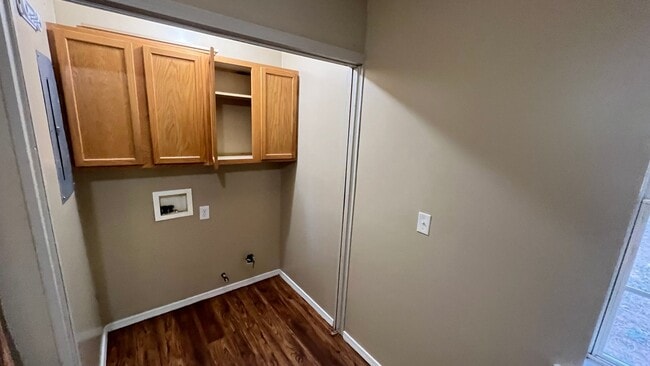 Building Photo - 110 Hill Blvd