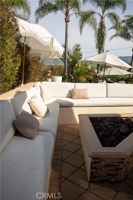 Building Photo - 10071 Highcliff Dr