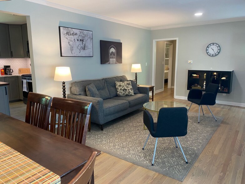 Building Photo - 1506 Northwood Cir