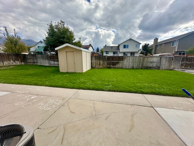 Building Photo - Kaysville #1