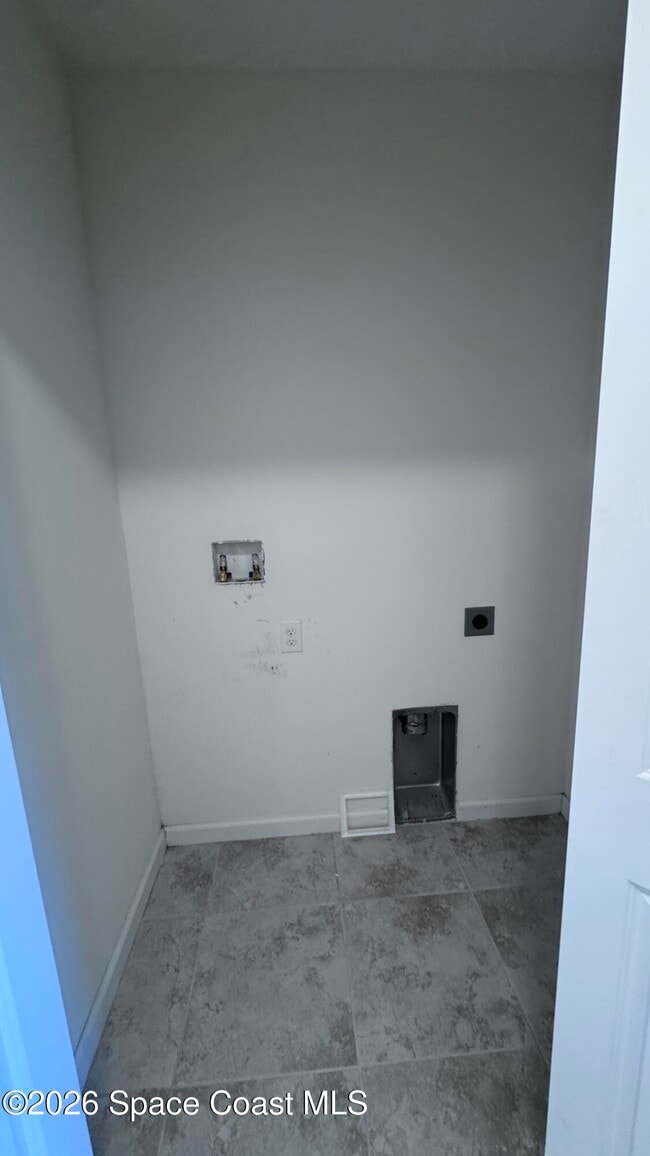 Building Photo - 759 Simeon Dr