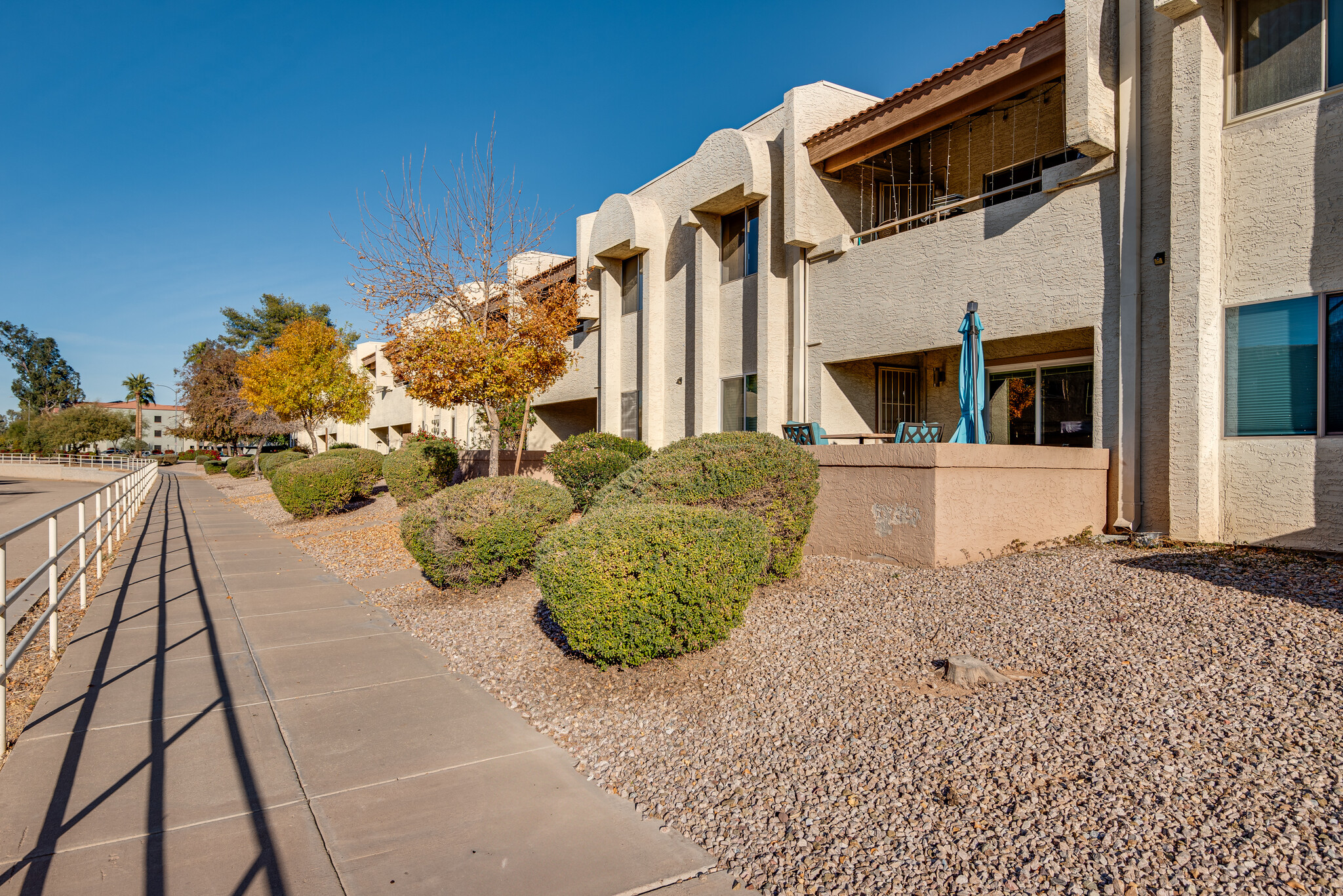 Building Photo - 4150 E Cactus Rd