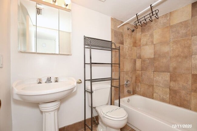 Building Photo - 5848 Windhover Dr