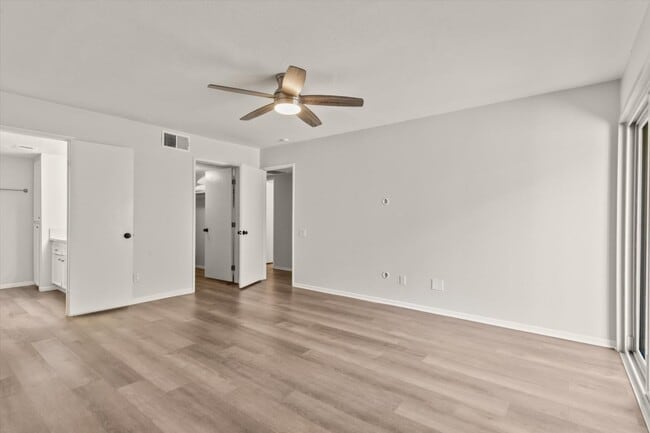 Building Photo - 365 N Saturmino Dr