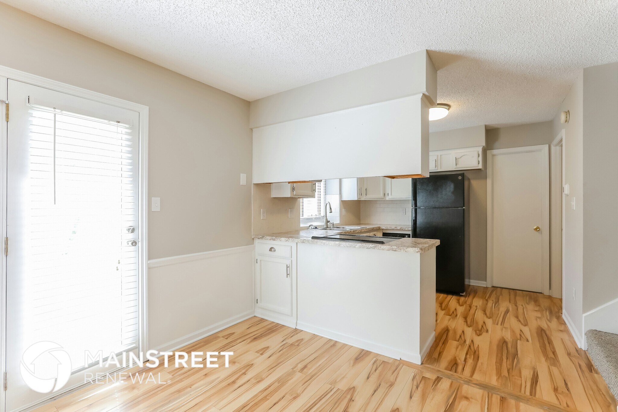 Building Photo - 1105 NE Ridgeview Dr