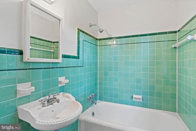 Building Photo - 5222 Duvall Dr