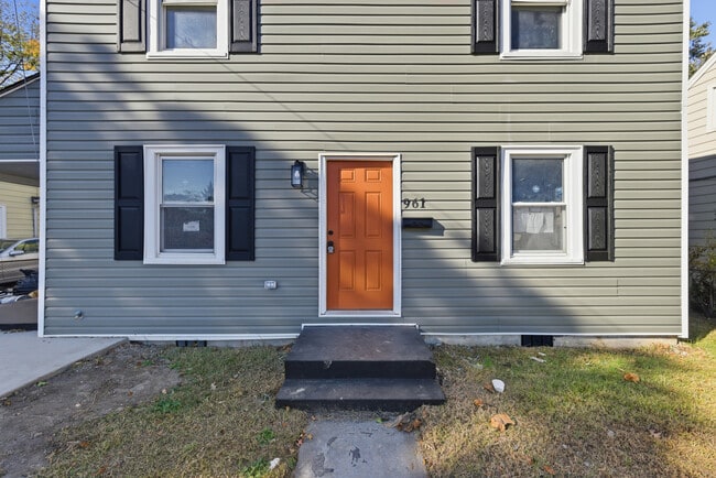 Building Photo - 961 17th St