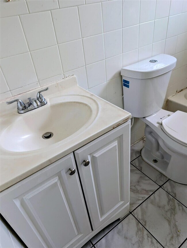 Building Photo - 1500 NW 58th Terrace