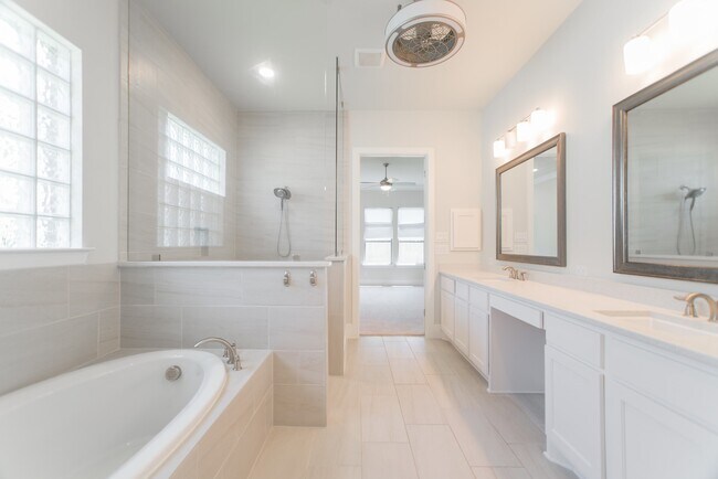 Building Photo - 49 Cassena Grove Pl