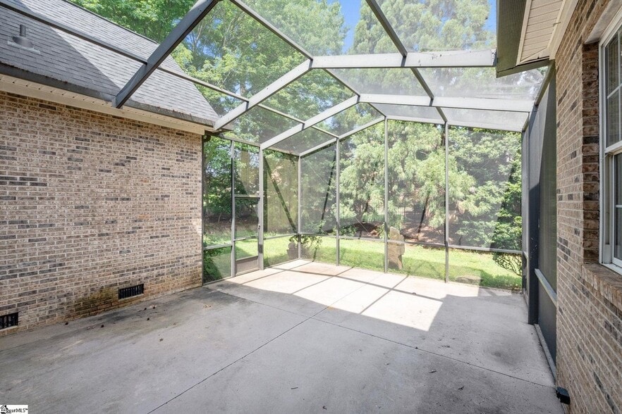 Building Photo - 403 Mossy Ledge Ln