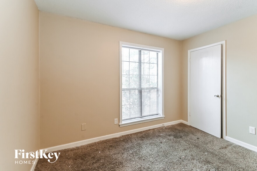 Building Photo - 4266 Crump Rd