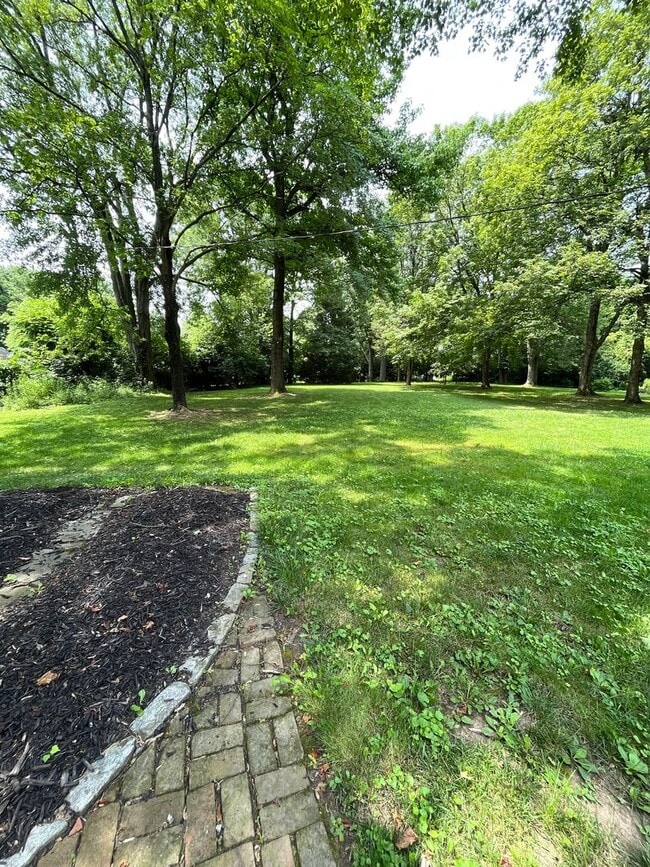 Building Photo - Charming 3-Bedroom Home in Reynoldsburg – ...